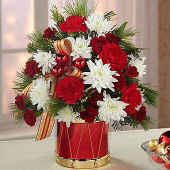 Happiest Holidays&amp;trade; Bouquet